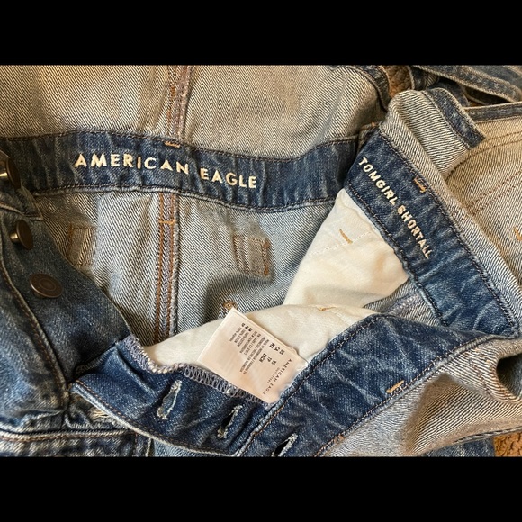 AE Denim Tomgirl Destroyed Short Overall - Picture 6 of 7